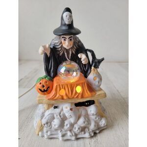 Prettique design Samantha witch ceramic 1991 Halloween decor